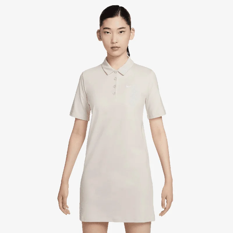 NIKE | WMN'S SPORTSWEAR DRESS { LT OREWOOD BRN/WHITE